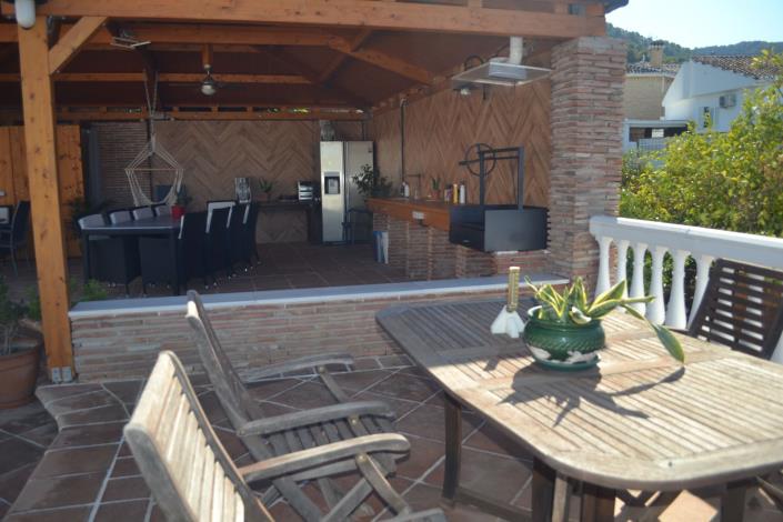 Image No.47-6 Bed Villa / Detached for sale