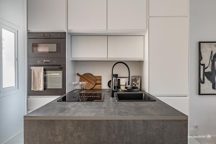 Image No.10-3 Bed Apartment for sale