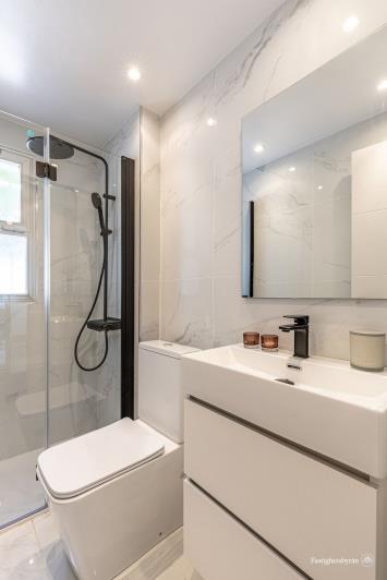 Image No.14-3 Bed Apartment for sale