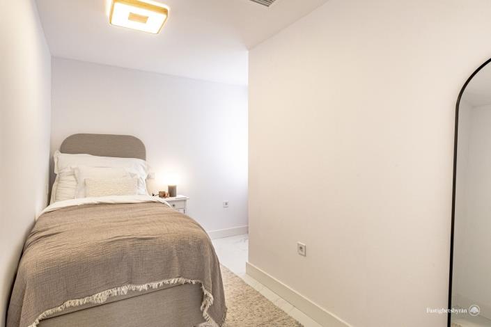 Image No.17-3 Bed Apartment for sale