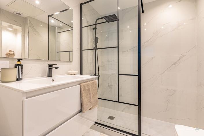 Image No.18-3 Bed Apartment for sale