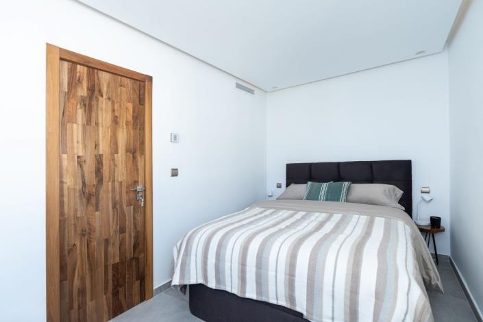 Image No.18-3 Bed Apartment for sale