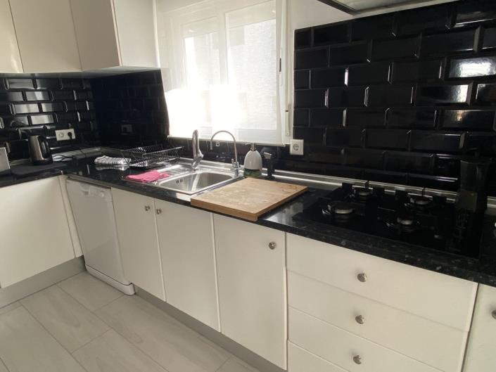 Image No.8-3 Bed Apartment for sale