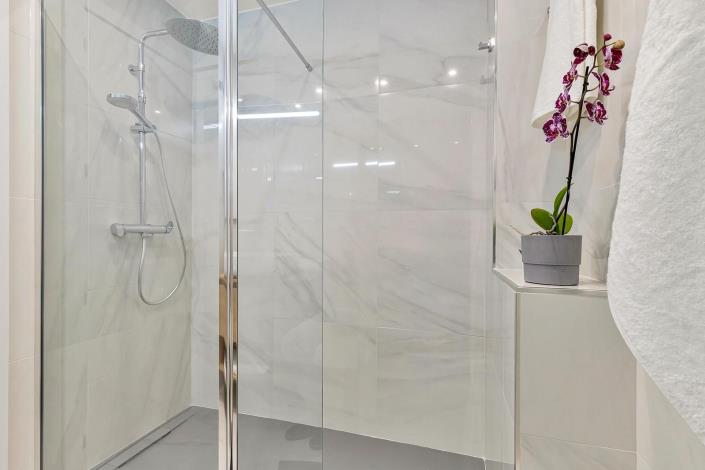 Image No.10-1 Bed Apartment for sale