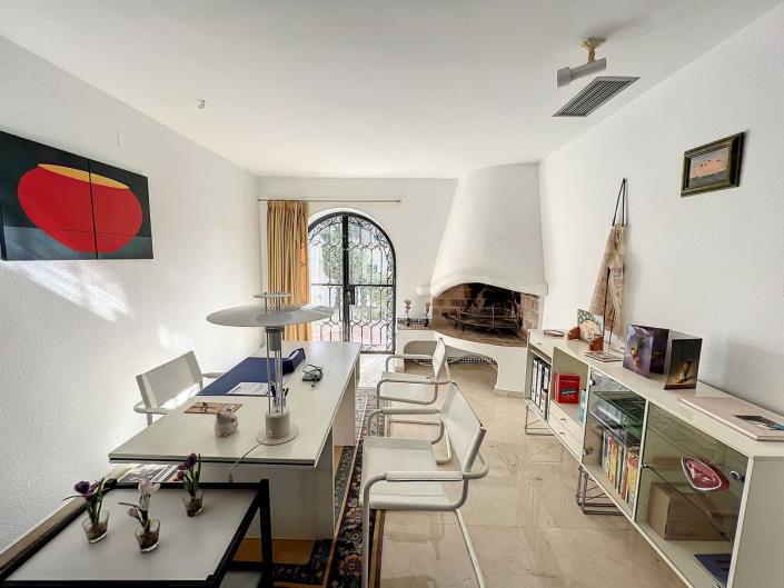 Image No.9-4 Bed Villa for sale