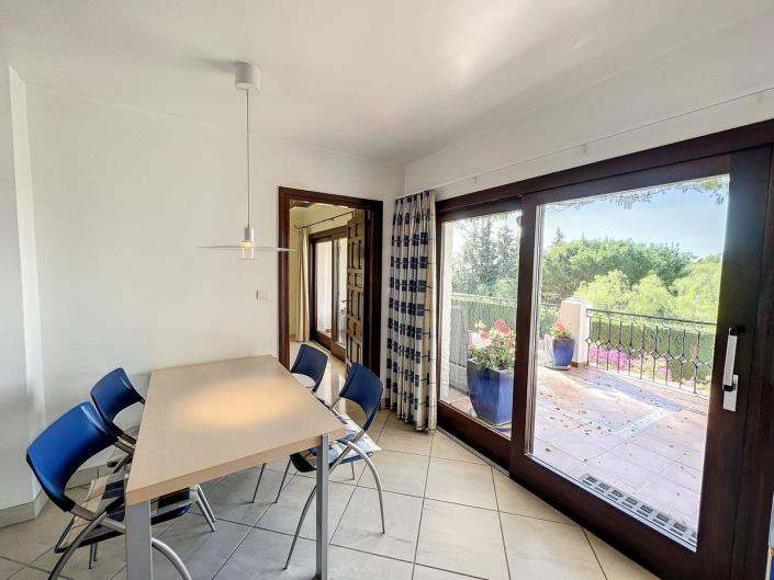 Image No.17-4 Bed Villa for sale