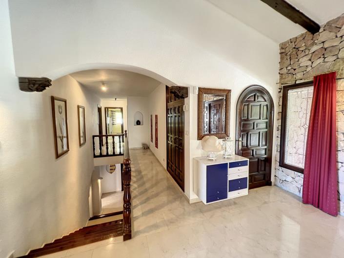 Image No.18-4 Bed Villa for sale