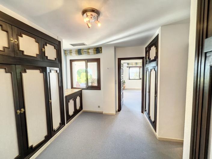 Image No.22-4 Bed Villa for sale