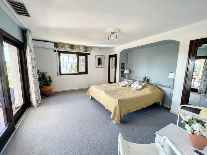 Image No.25-4 Bed Villa for sale