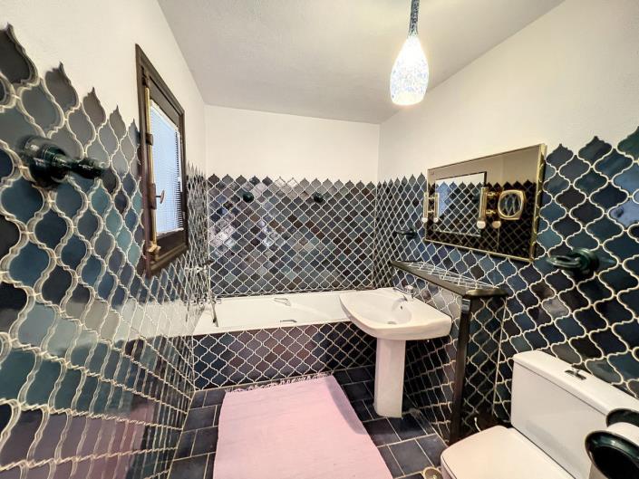 Image No.29-4 Bed Villa for sale