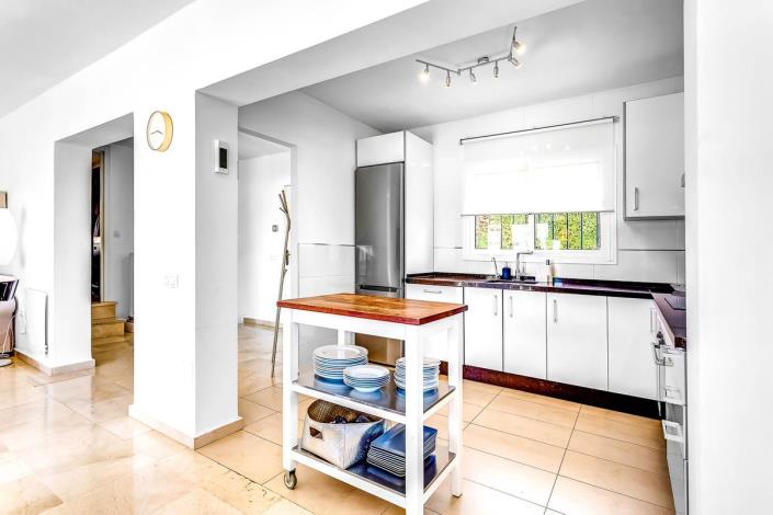 Image No.9-4 Bed Villa / Detached for sale