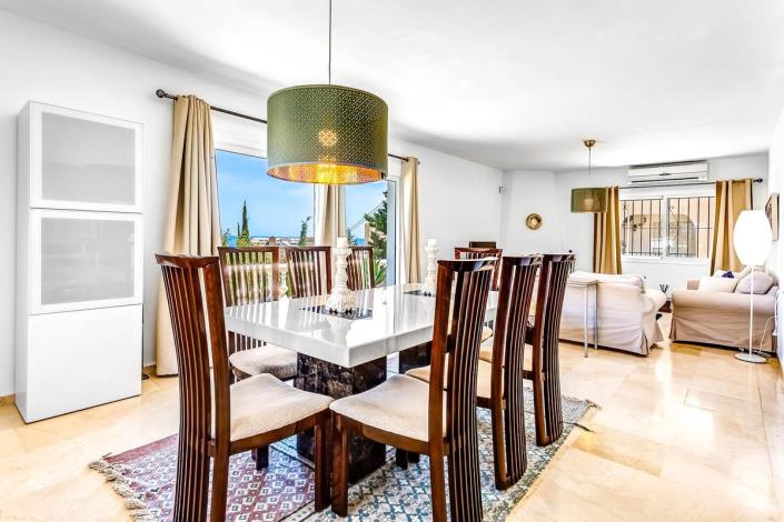 Image No.11-4 Bed Villa / Detached for sale