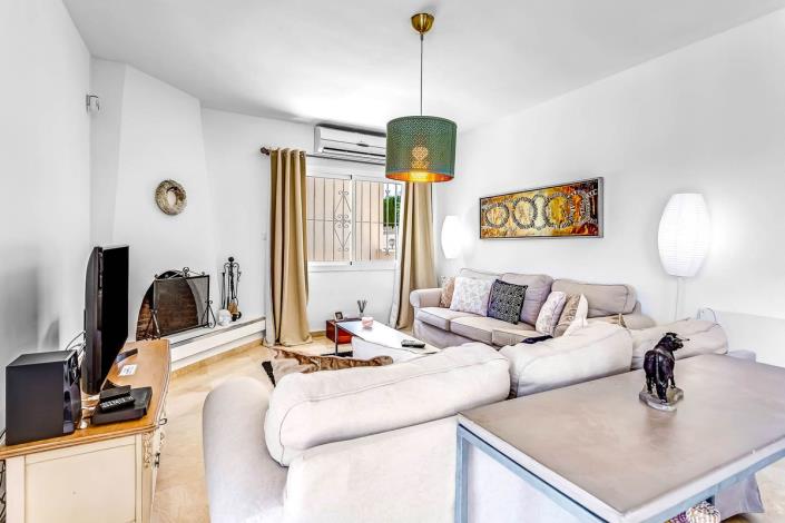 Image No.13-4 Bed Villa / Detached for sale