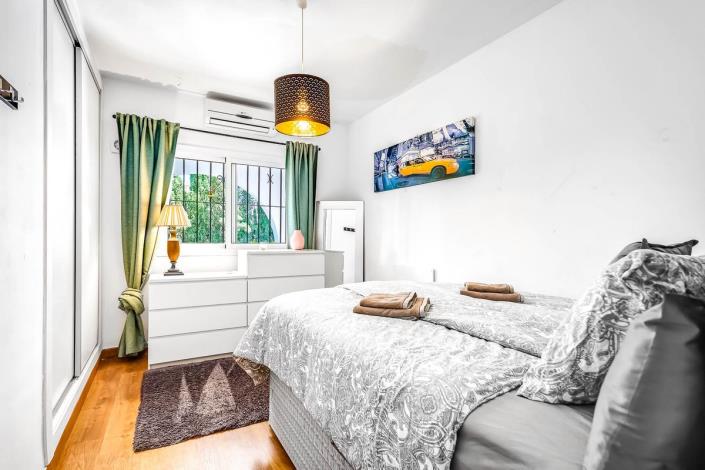 Image No.19-4 Bed Villa / Detached for sale