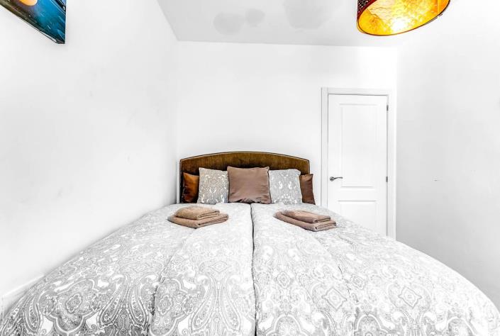 Image No.21-4 Bed Villa / Detached for sale