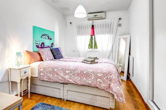 Image No.22-4 Bed Villa / Detached for sale