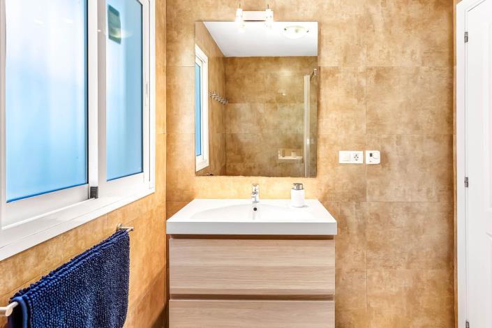 Image No.27-4 Bed Villa / Detached for sale