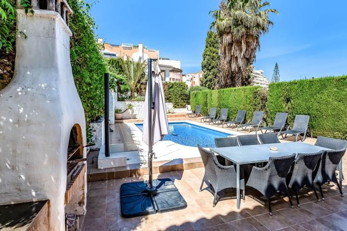 Image No.40-4 Bed Villa / Detached for sale