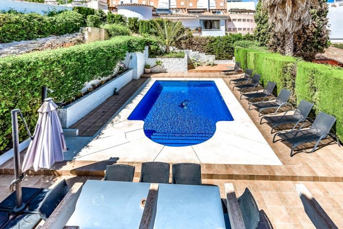 Image No.44-4 Bed Villa / Detached for sale