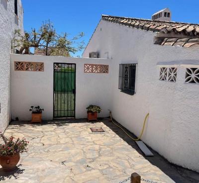 Image No.6-2 Bed Semi-Detached for sale