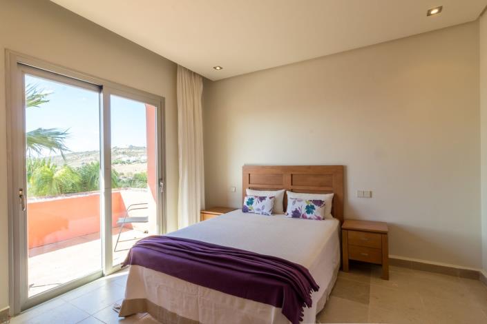 Image No.18-4 Bed Townhouse for sale