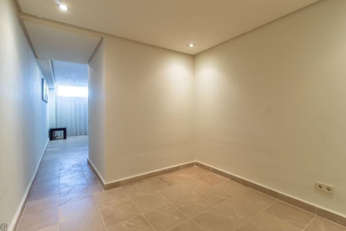 Image No.39-4 Bed Townhouse for sale