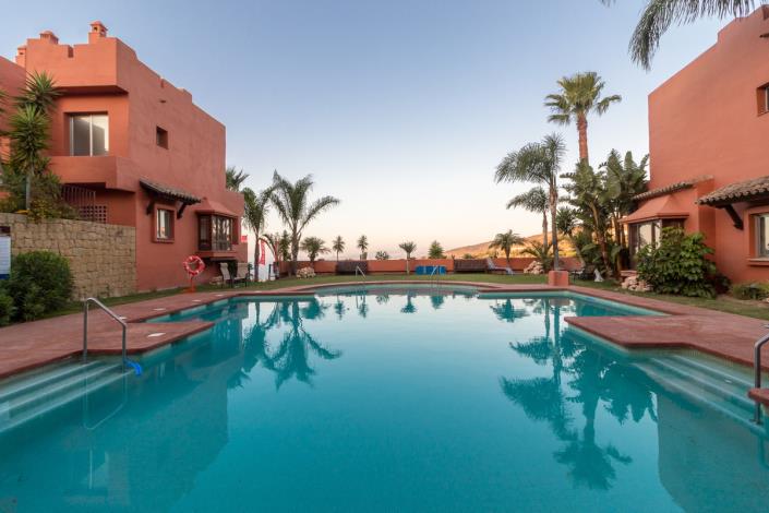 Image No.45-4 Bed Townhouse for sale