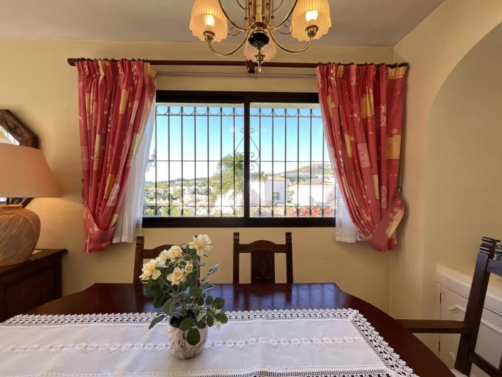 Image No.20-4 Bed Townhouse for sale