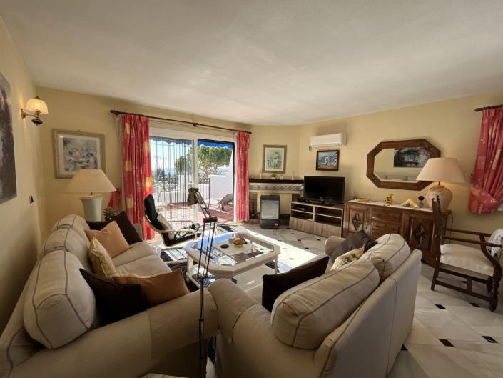 Image No.24-4 Bed Townhouse for sale