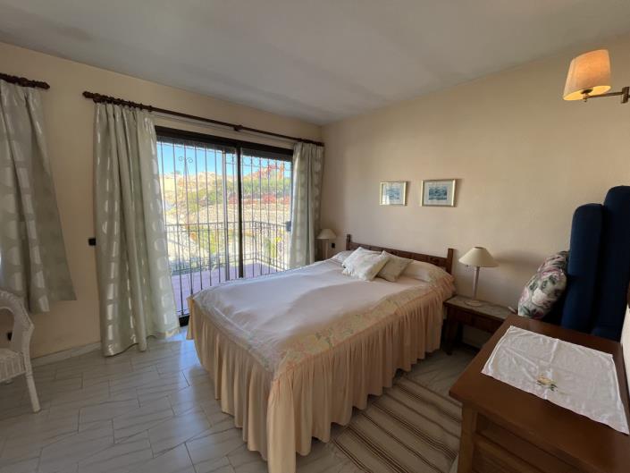 Image No.41-4 Bed Townhouse for sale