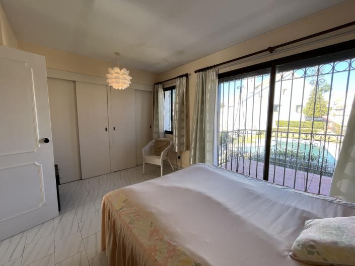 Image No.42-4 Bed Townhouse for sale