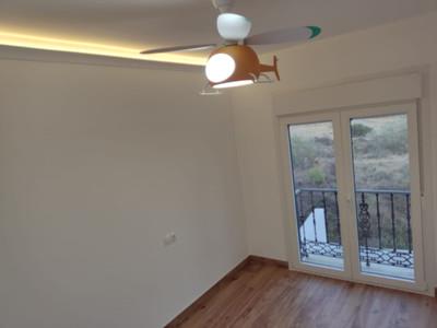 Image No.19-2 Bed Apartment for sale