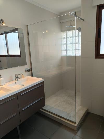 Image No.15-4 Bed Villa for sale