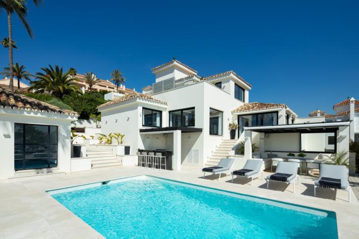 Image No.1-Villa de 5 chambres à vendre à Nueva Andalucia