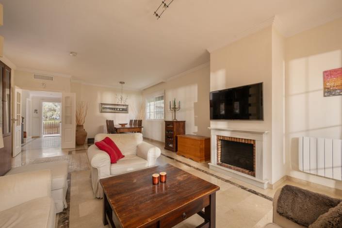 Image No.8-5 Bed Villa for sale