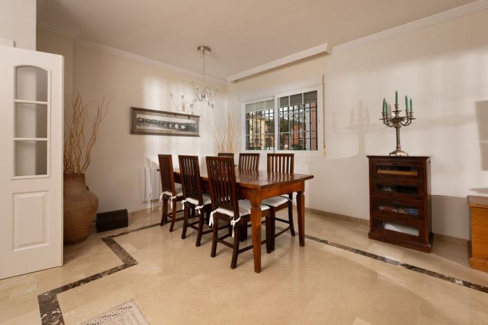 Image No.31-5 Bed Villa for sale