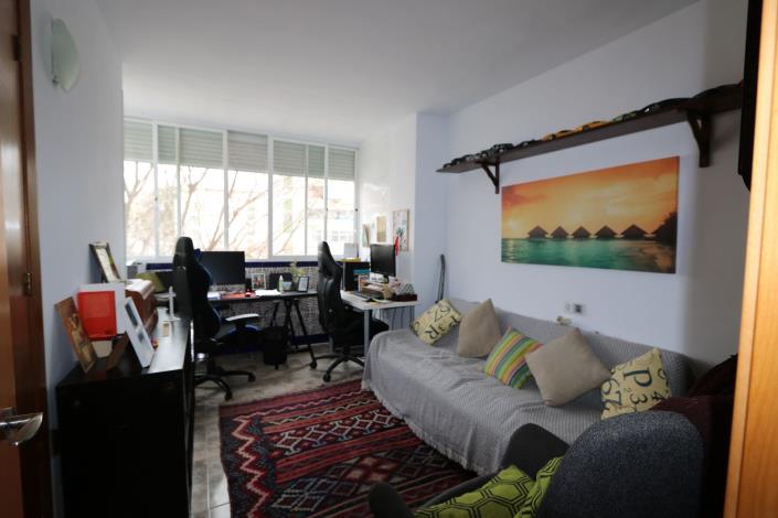 Image No.12-3 Bed Apartment for sale