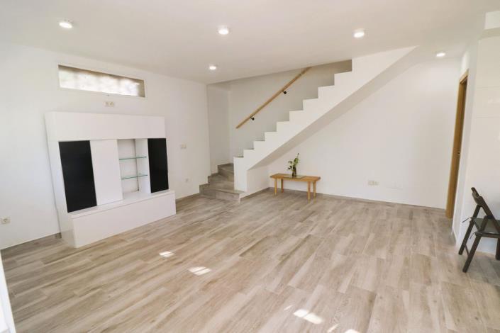 Image No.25-2 Bed Duplex for sale