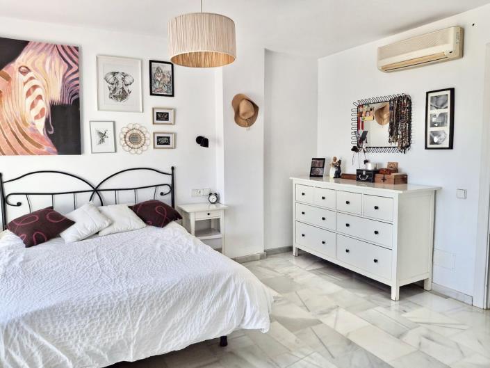 Image No.2-3 Bed Apartment for sale