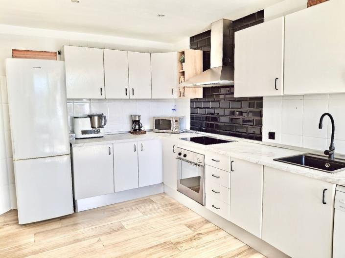 Image No.9-3 Bed Apartment for sale