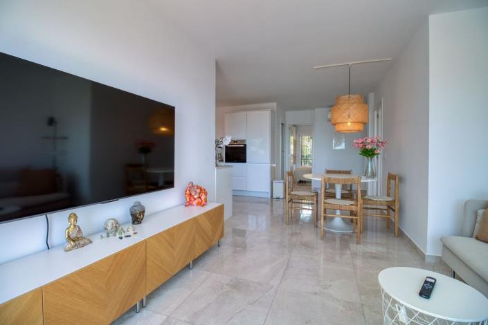 Image No.21-3 Bed Apartment for sale