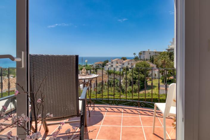 Image No.25-3 Bed Apartment for sale