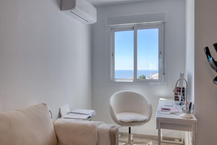 Image No.37-3 Bed Apartment for sale