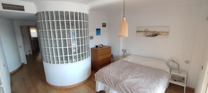 Image No.18-3 Bed Apartment for sale