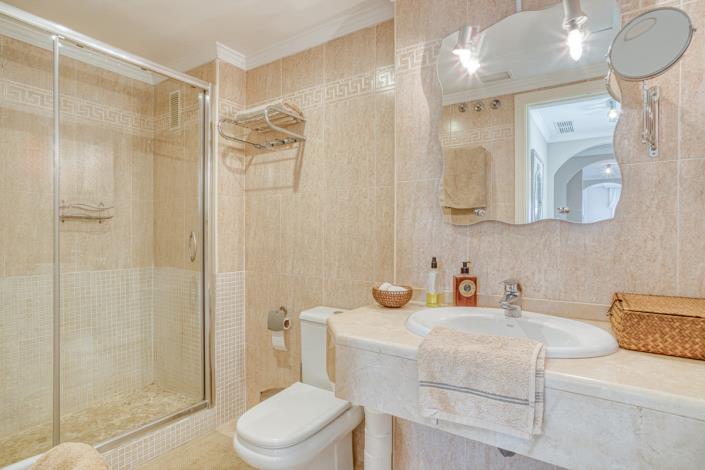 Image No.12-3 Bed Apartment for sale