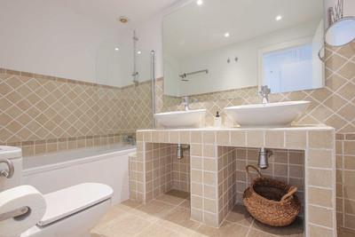 Image No.11-2 Bed Apartment for sale