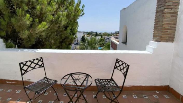 Image No.21-3 Bed Townhouse for sale