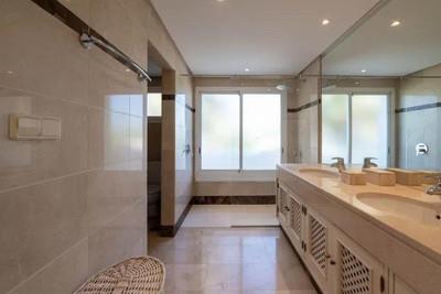 Image No.13-3 Bed Apartment for sale