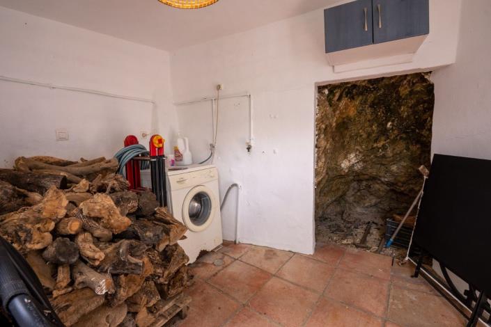 Image No.26-3 Bed Apartment for sale