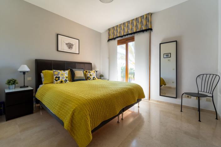 Image No.21-6 Bed Townhouse for sale